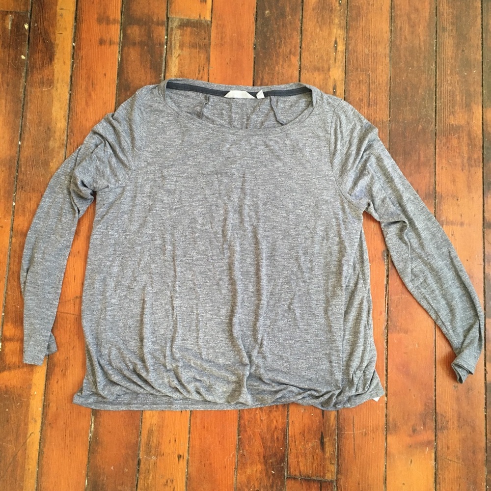 Gray Athleta Athletic long sleeve t shirt